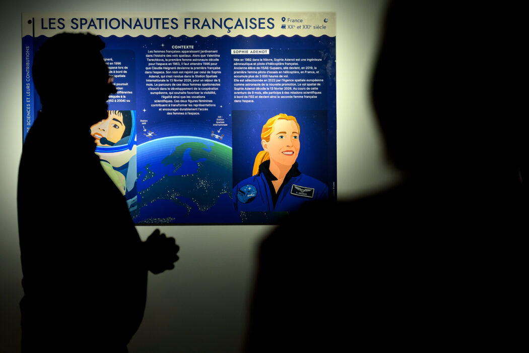 Exposition Femmes de Science, tableau évoquant Les Spationautes Françaises