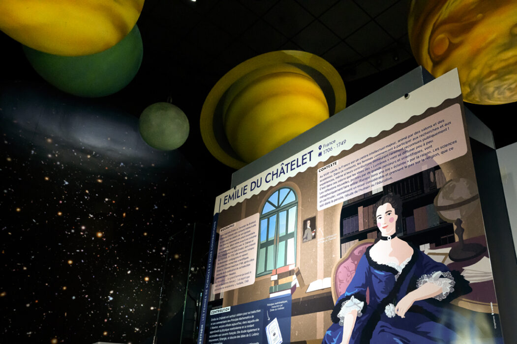 L’exposition Femmes de Sciences met en lumière quatorze femmes scientifiques ayant marqué l’histoire des sciences.