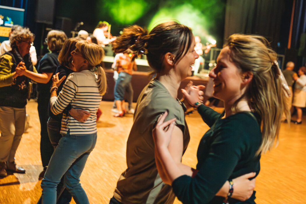 Public dansant lors du bal / concert de Murmur's Dawn, Le Cotentin fête l'Irlande 2026