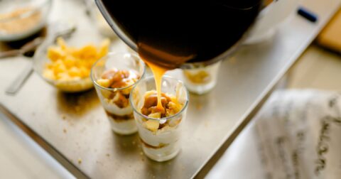 Caramel versé dans dessert PAT