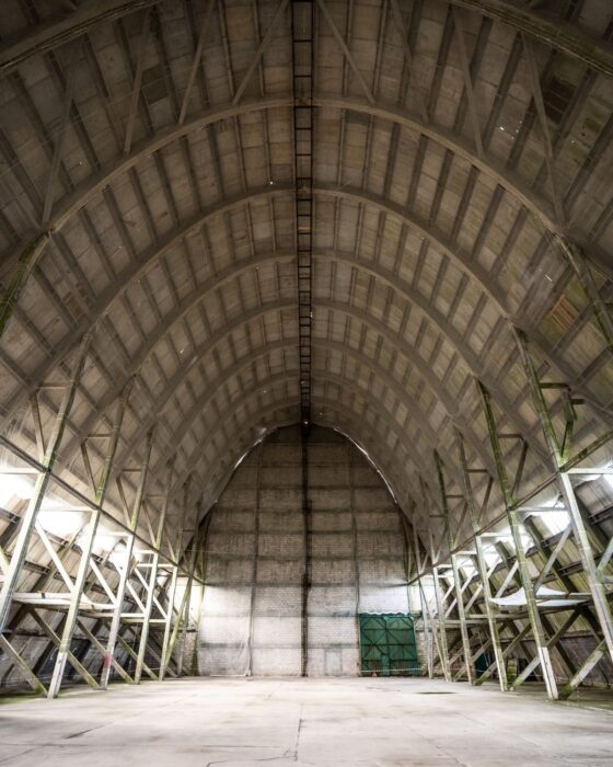 Vue intérieure du hangar à dirigeables d’Écausseville et de sa structure